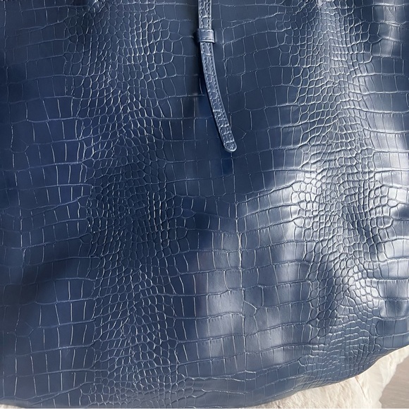 Saks fifth avenue tote bag navy blue - Picture 8 of 8